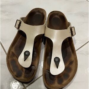 Birkenstock Size 41  Gizeh Sandals Pearl White Thong Buckle Cork Sole Unisex